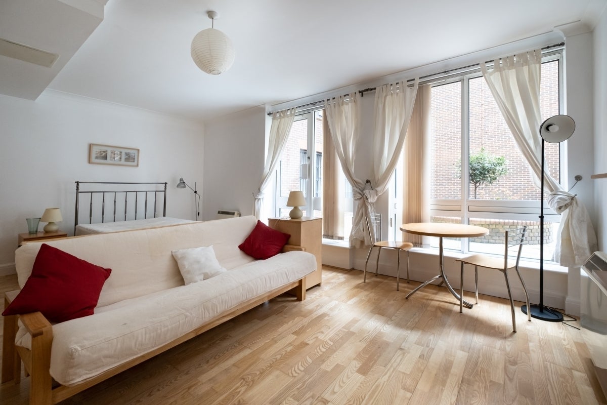 Flat Botolph Lane in City of London