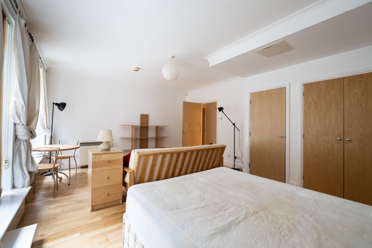 Flat Botolph Lane in City of London