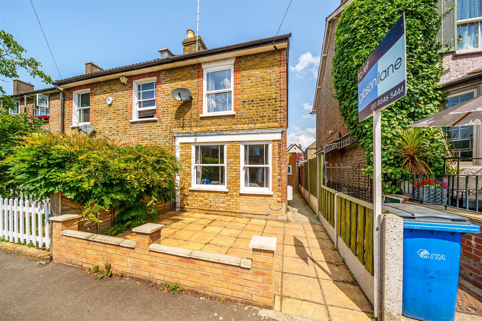 House New Road in Greater London