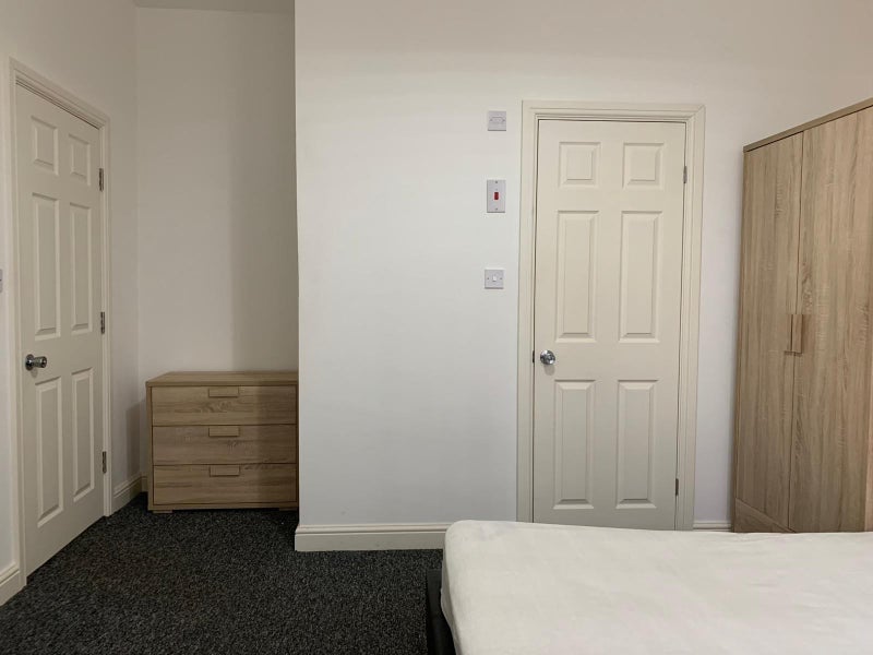 Room Earlsdon Street in Coventry