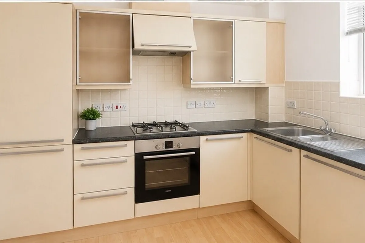 Flat Coxhill Way in Aylesbury