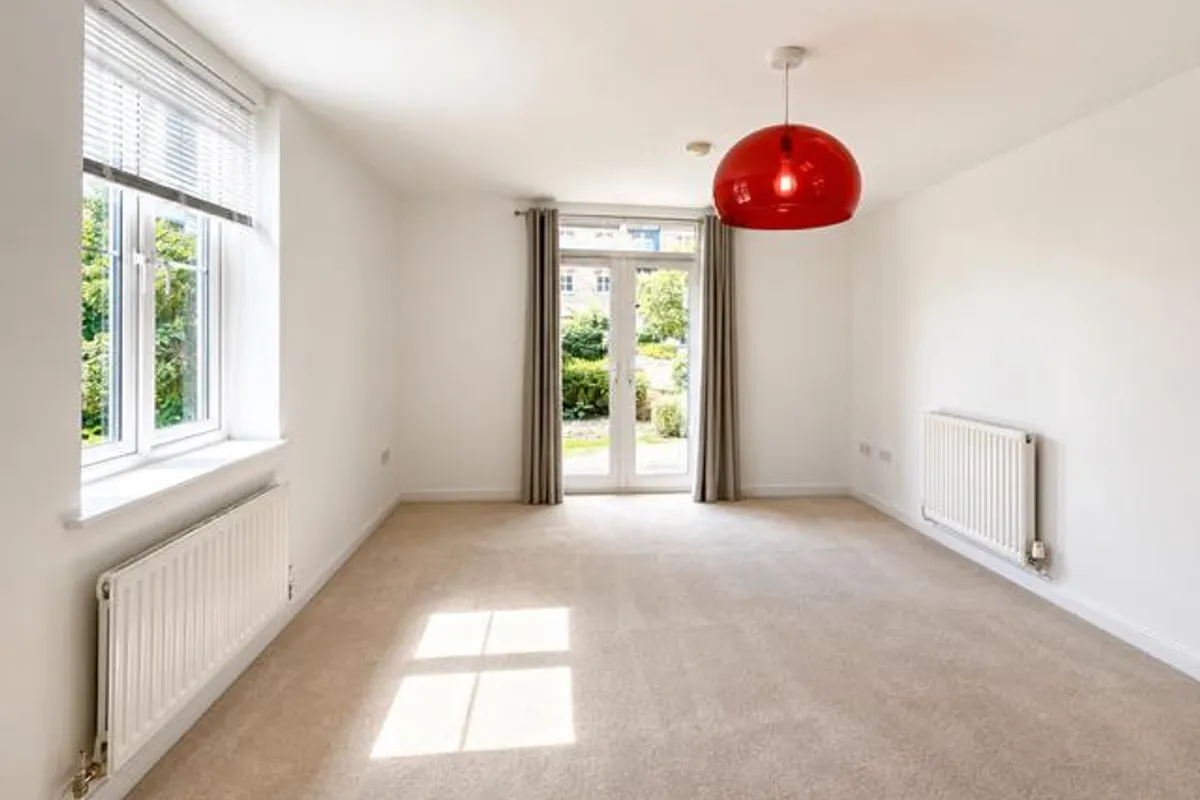 Flat Coxhill Way in Aylesbury