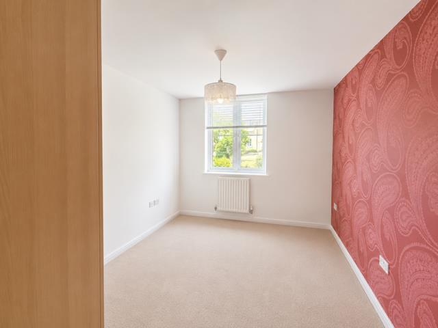 Flat Coxhill Way in Aylesbury