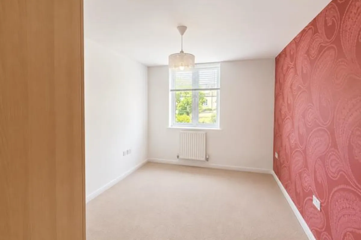 Flat Coxhill Way in Aylesbury