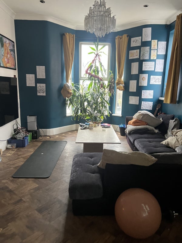Room Dresden Road in Greater London
