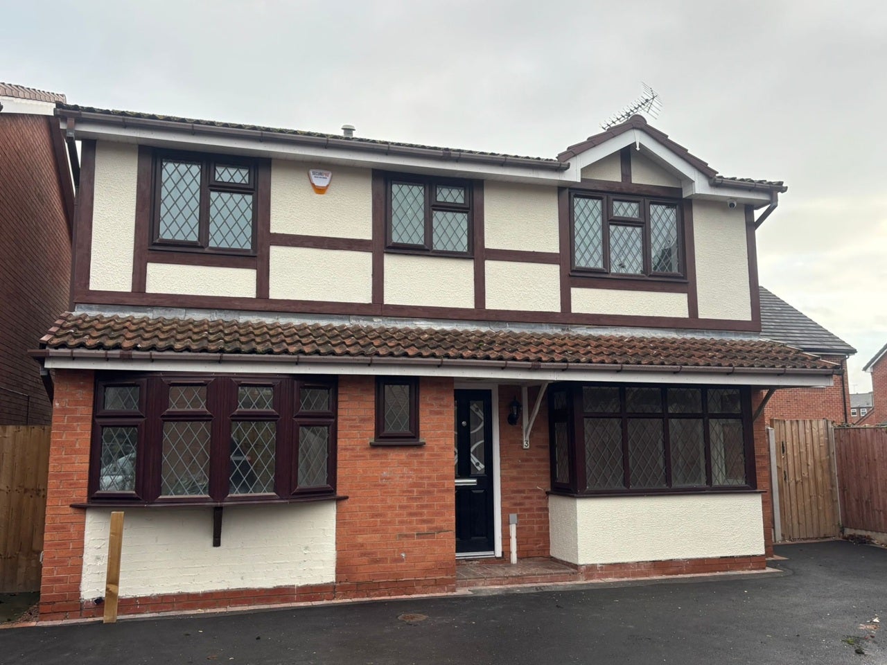 House Grammar Close in Wyre Forest