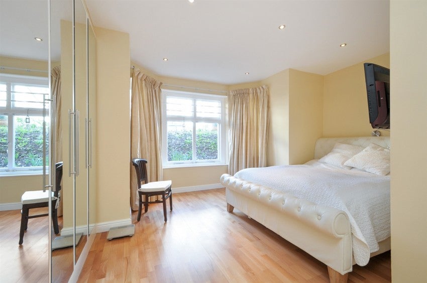 Flat Belsize Park Gardens in Greater London