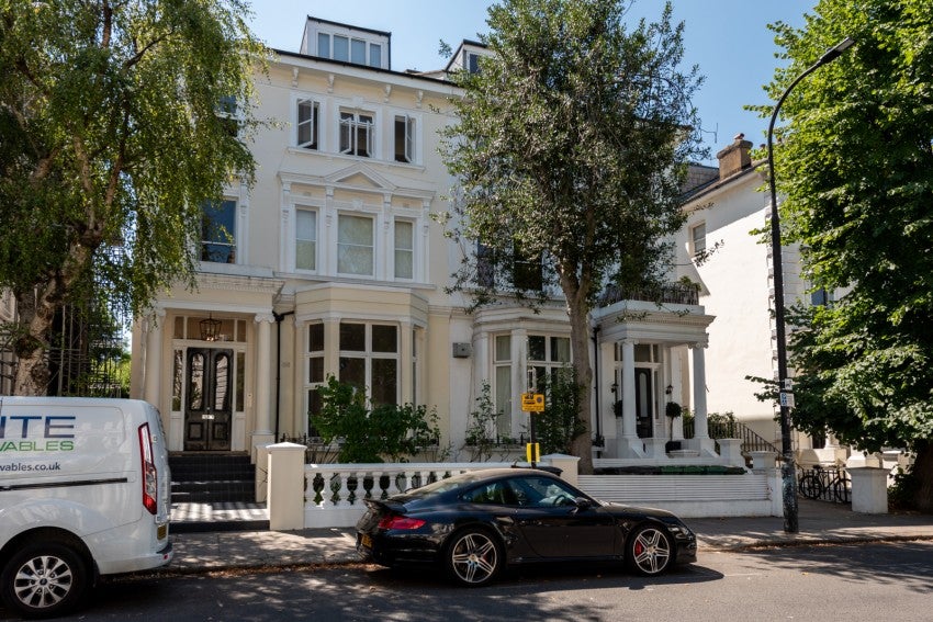 Flat Belsize Park Gardens in Greater London
