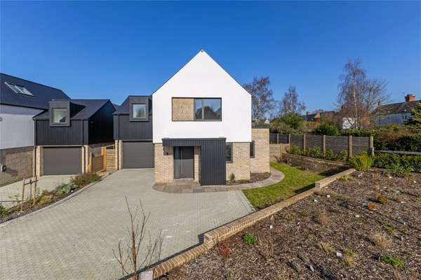 House Sandpiper Close in Ashford