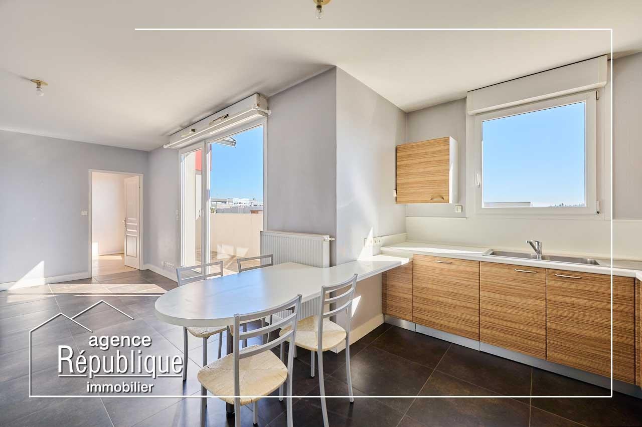 Flat Rue Thurot in Nuits-Saint-Georges