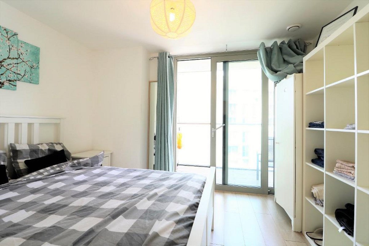 Flat Loampit Vale in Greater London