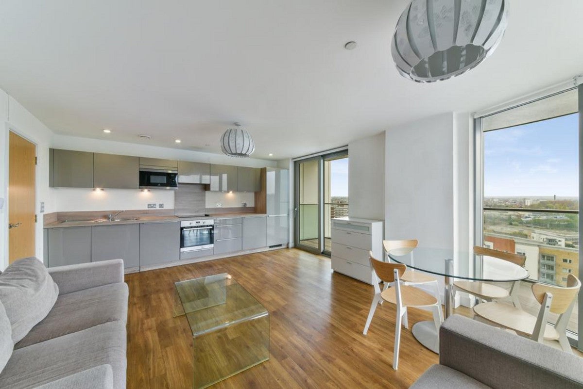 Flat Loampit Vale in Greater London