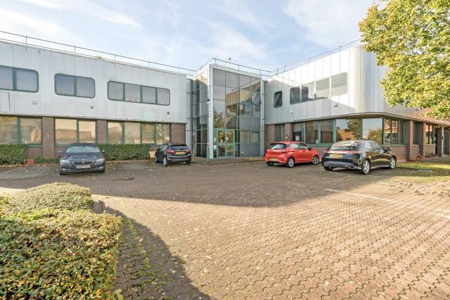 Flat Bentham Close in Swindon