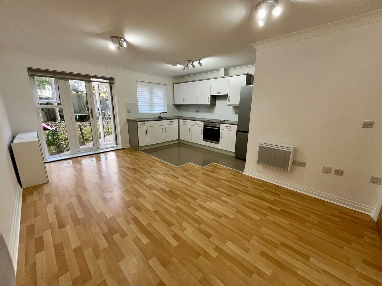Flat King George's Avenue in Watford