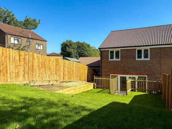 Flat Hilders Farm Close in Wealden