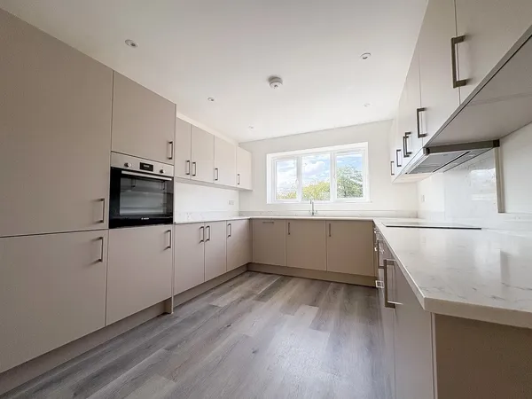 Flat Hilders Farm Close in Wealden