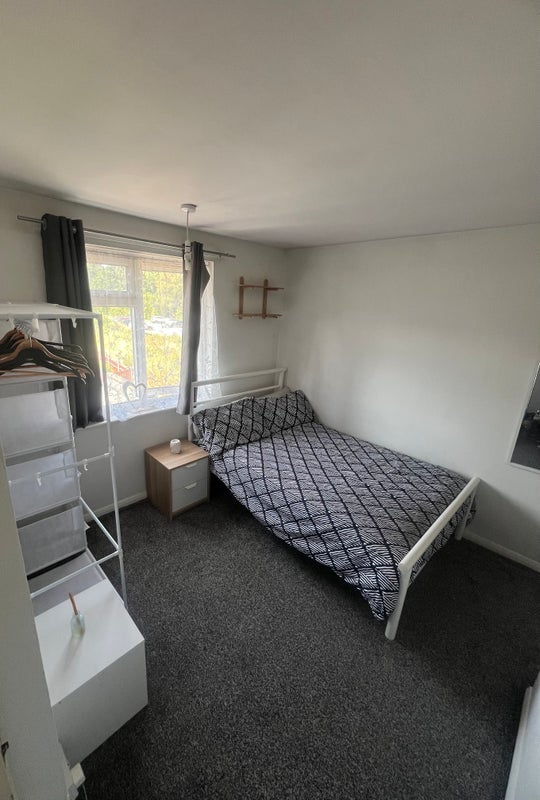 Room Beaufort Road in Bristol