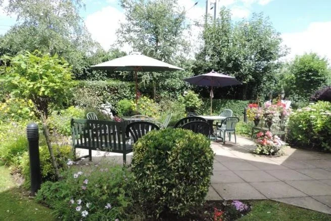 Flat Darkes Lane in Hertsmere