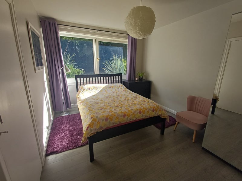 Room Orchard Brae Avenue in City of Edinburgh