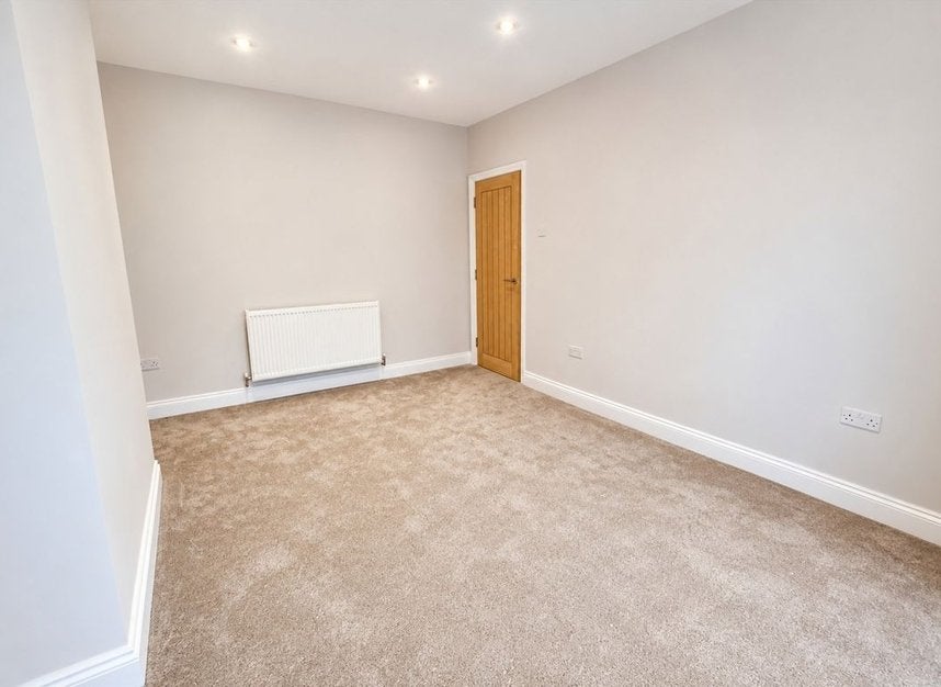 House Worton Gardens in Greater London