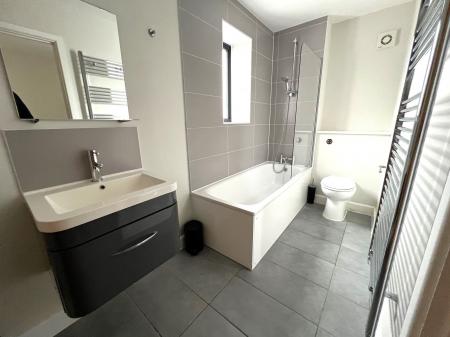 Room Pentland Avenue in Chelmsford