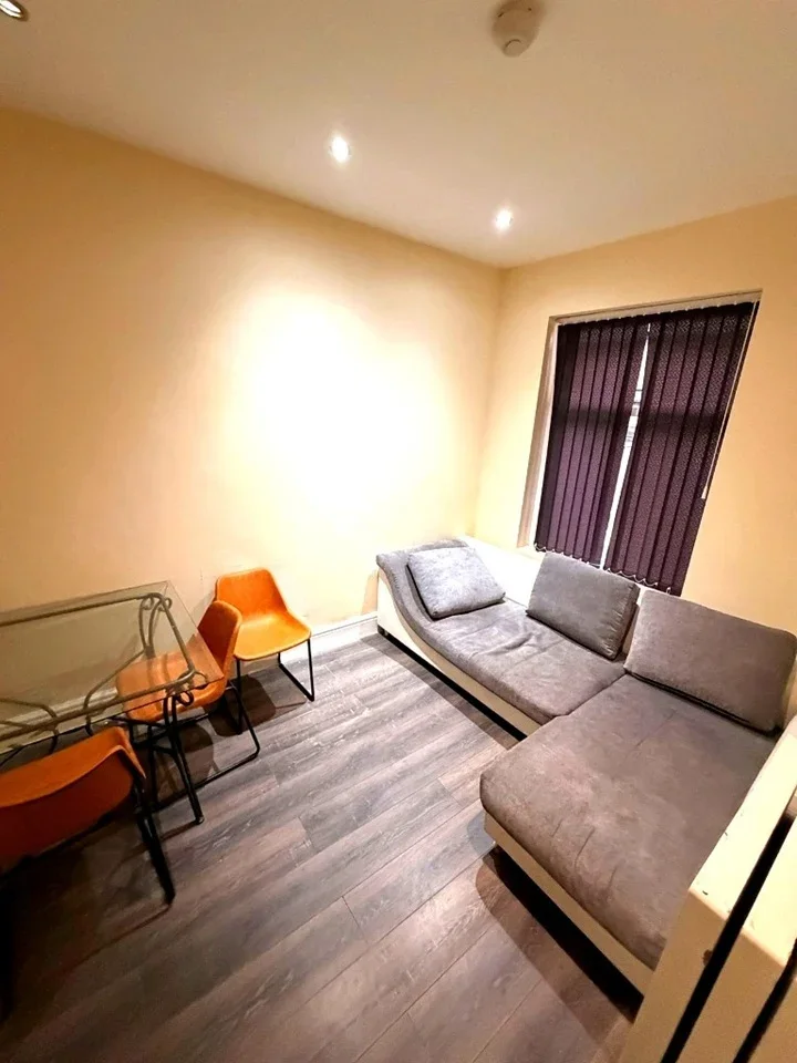 House Hartlepool Close in Manchester