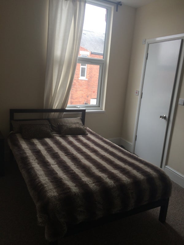 Room Loughborough Road in Nottingham