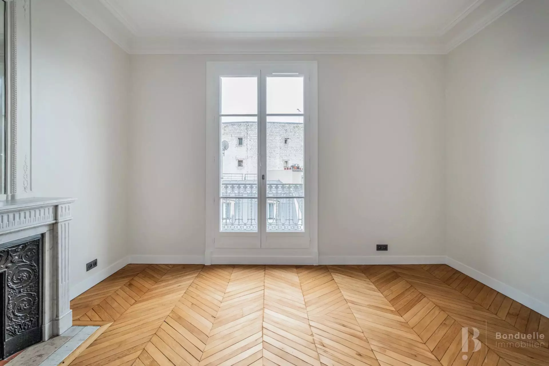 Flat Rue Villaret de Joyeuse in Paris