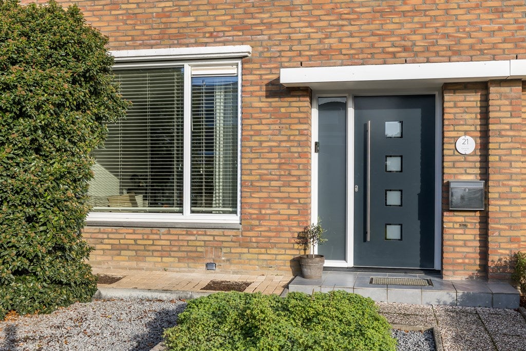 Tussenwoning te koop: Mirbachstraat 21, Voerendaal