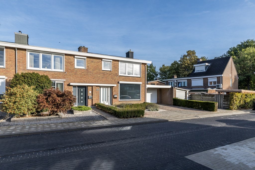 Tussenwoning te koop: Mirbachstraat 21, Voerendaal