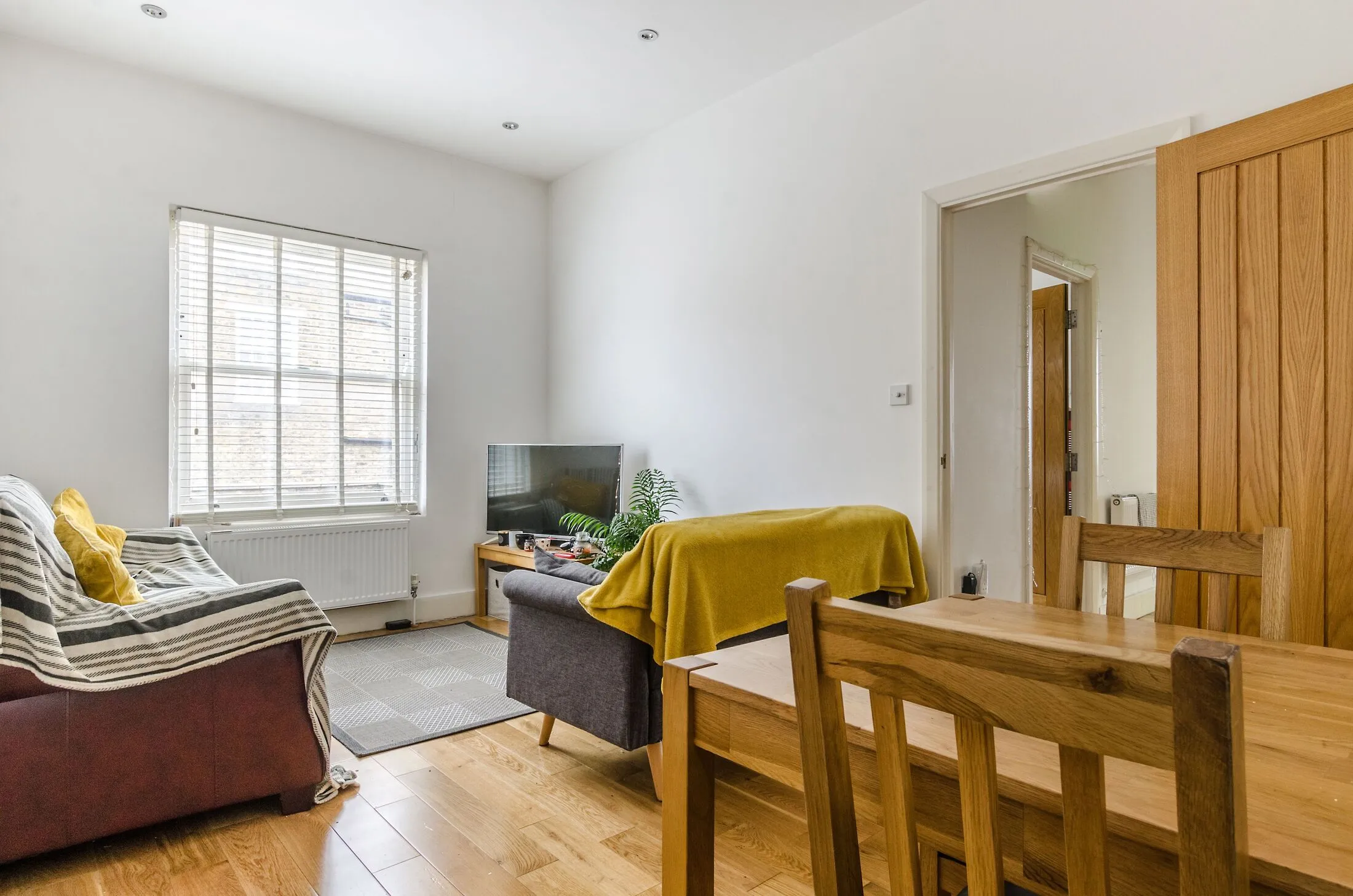 Flat South Lambeth Road in Greater London