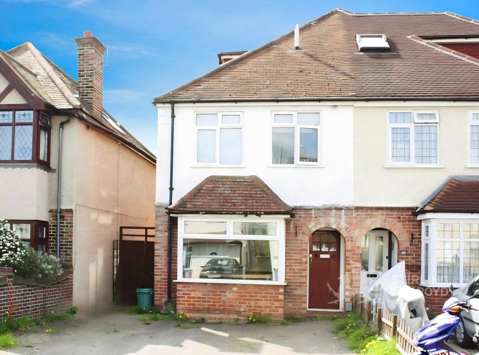Flat Beckingham Road in Guildford