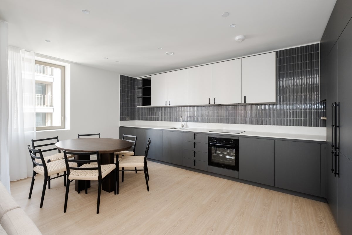 Flat Daneland Walk in Greater London