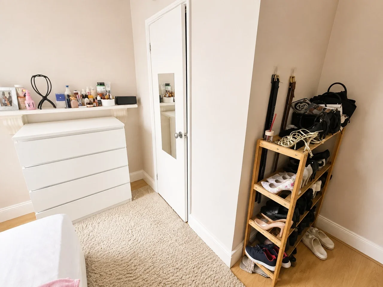 Room Southampton Way in Greater London