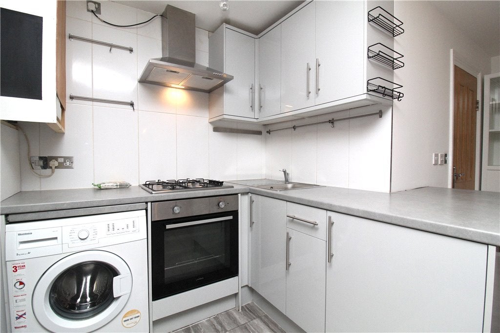 Flat Kirchen Road in Greater London