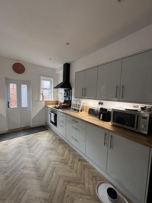Room Ebers Grove in Nottingham