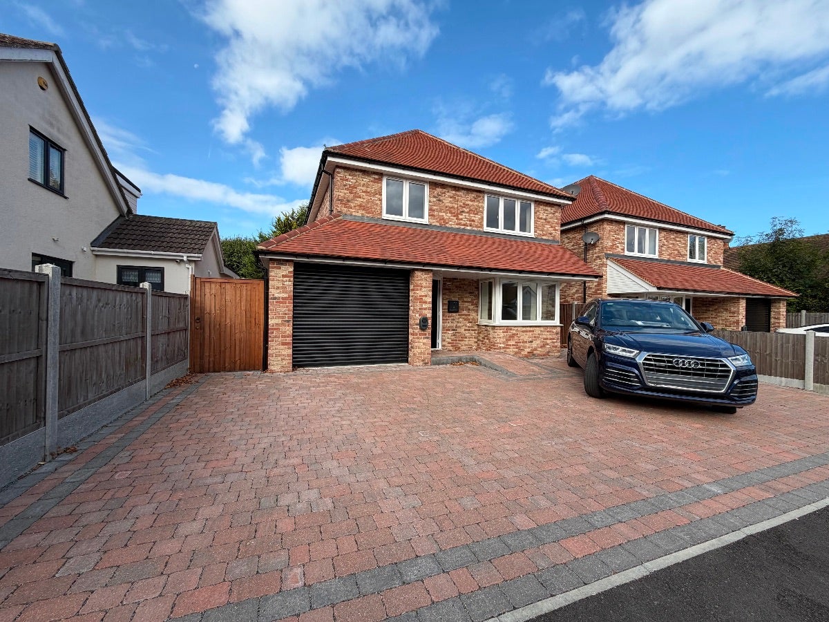 House Parkstone Avenue in Castle Point