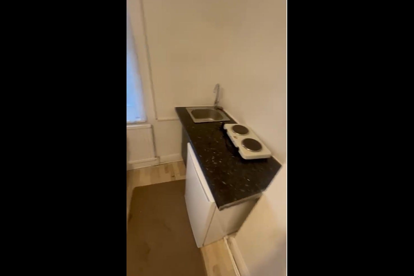 Flat Garden Way in Greater London