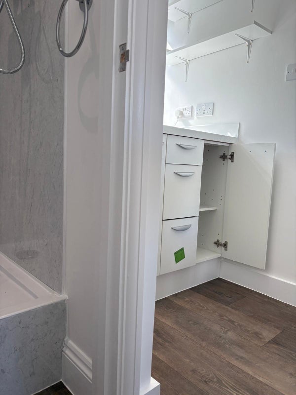 Flat East Rochester Way in Greater London