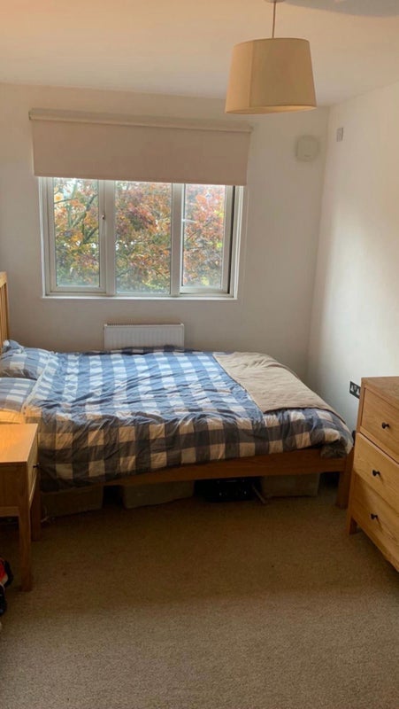 Room Macaulay Road in Greater London