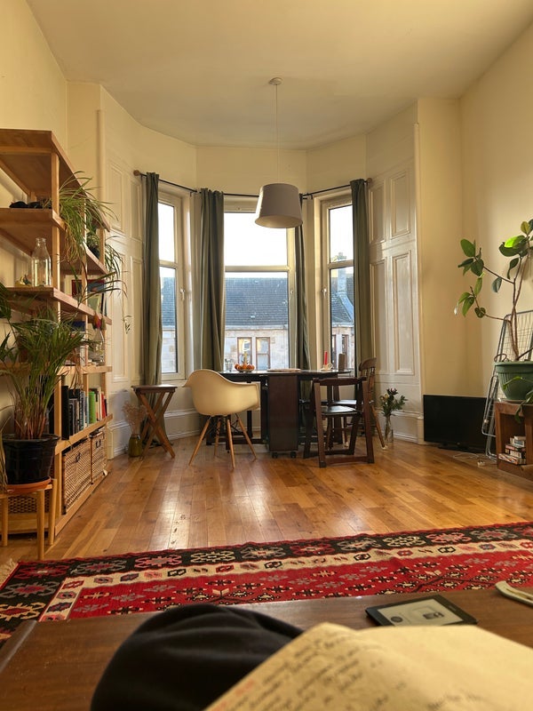 Room Roslea Drive in Glasgow