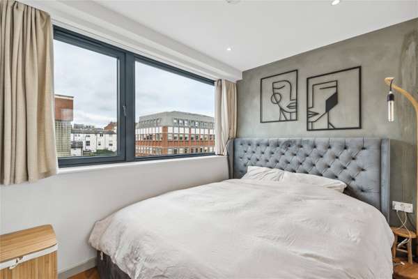 Flat Alexandra Road in Greater London