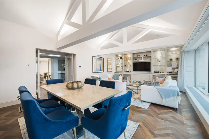 Flat Eaton Square in City of Westminster