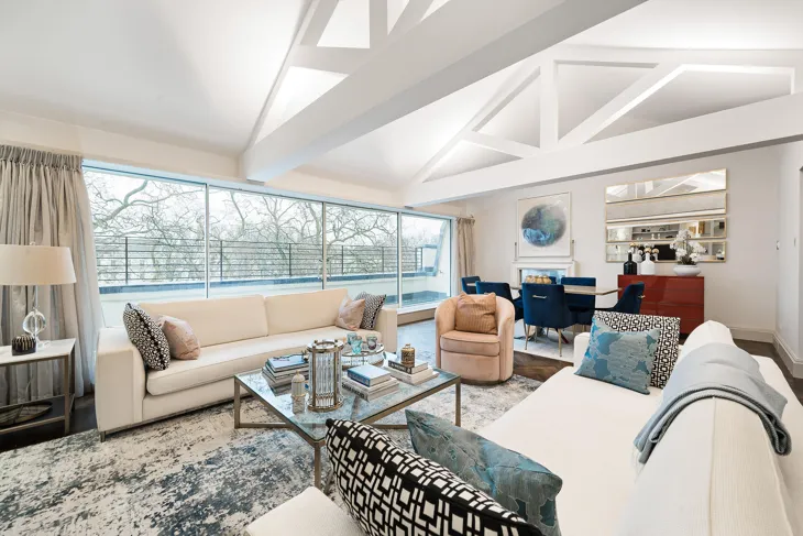Flat Eaton Square in City of Westminster