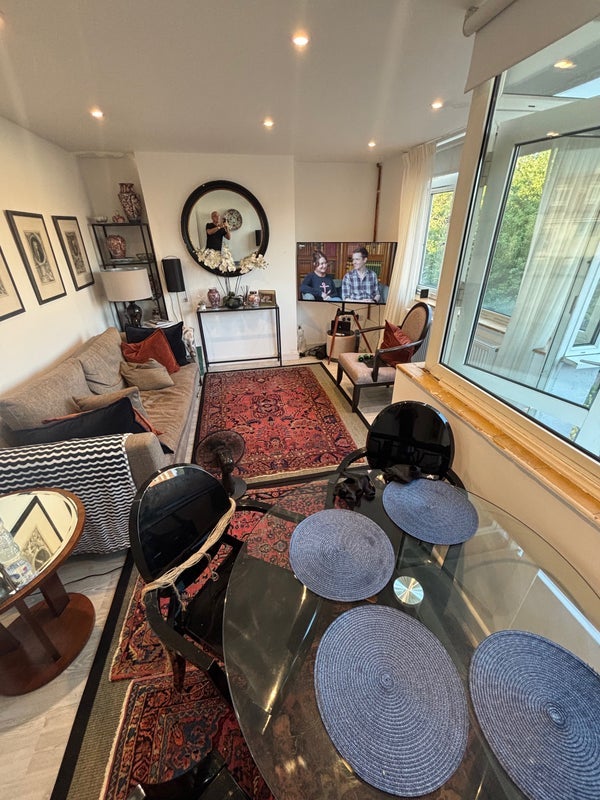 Room Deeley Road in Greater London