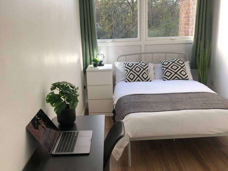 Room Roman Road in Greater London