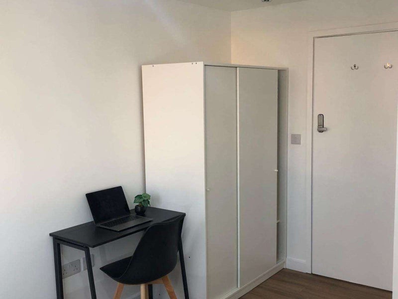 Room Roman Road in Greater London
