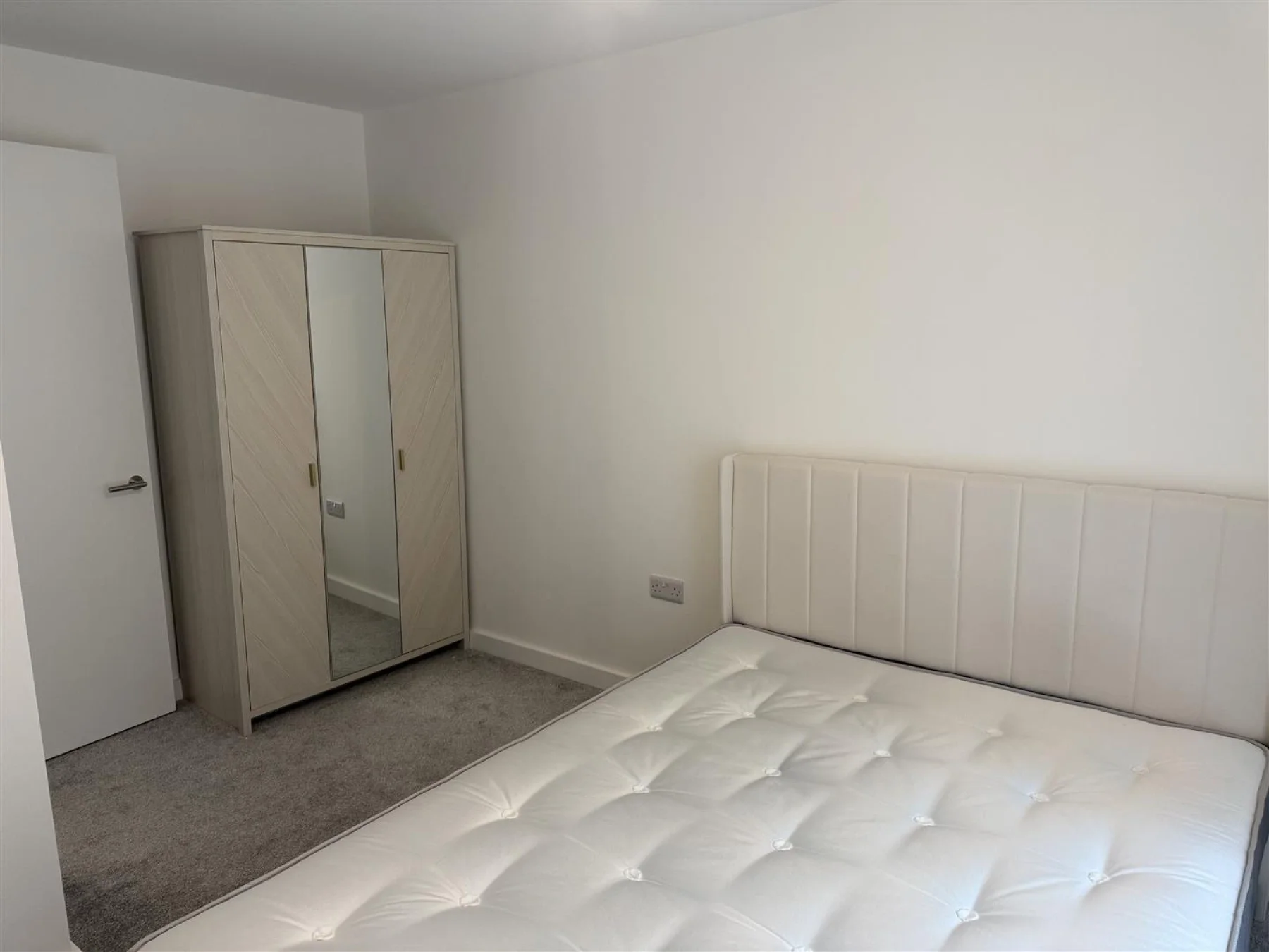Flat Ordsall Lane in Salford