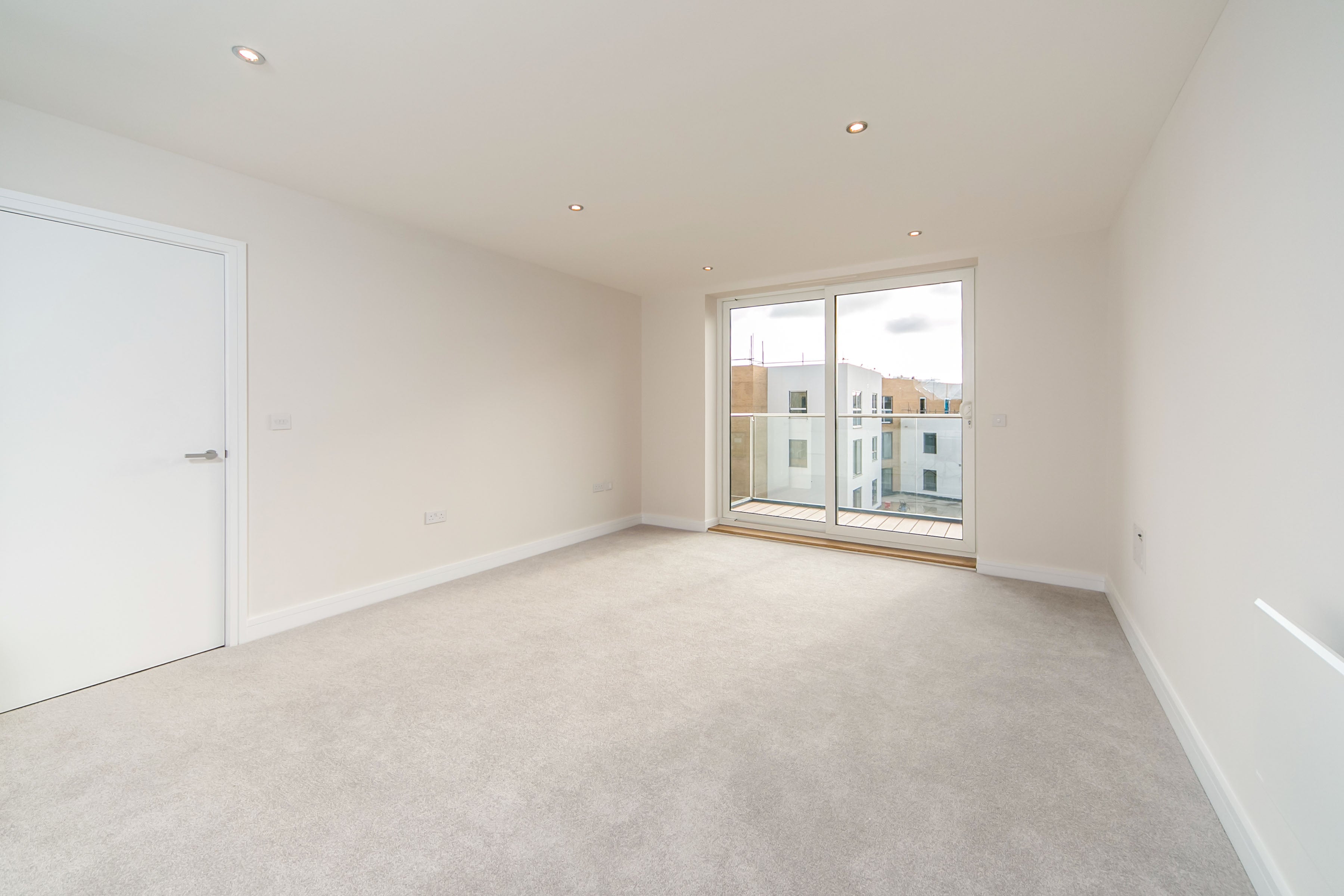 Flat Padworth Avenue in Reading