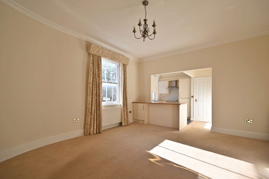 Flat Station Parade in Harrogate